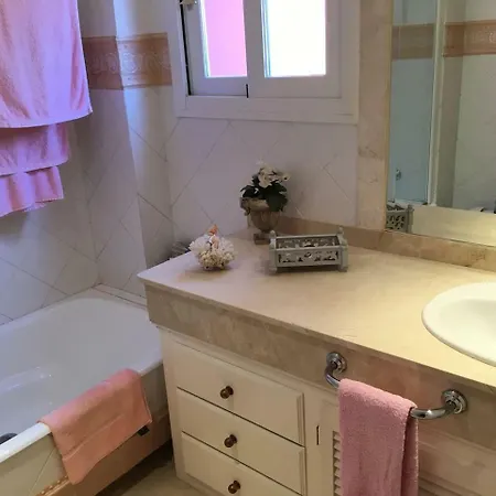 Luxury In 5 Star Urbanization Apartment *