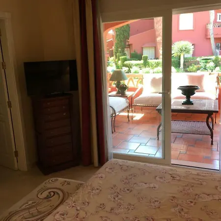 Luxury In 5 Star Urbanization Appartement